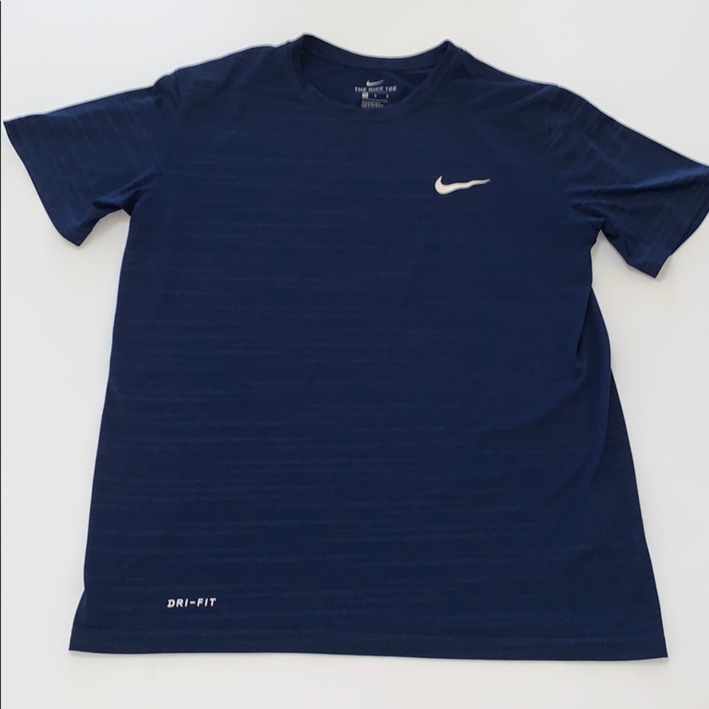 Nike Men’s Short Sleeve Blue Tee Shirt, Medium
